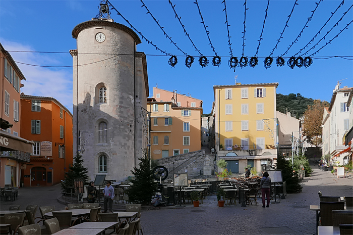 Hyeres place et tour