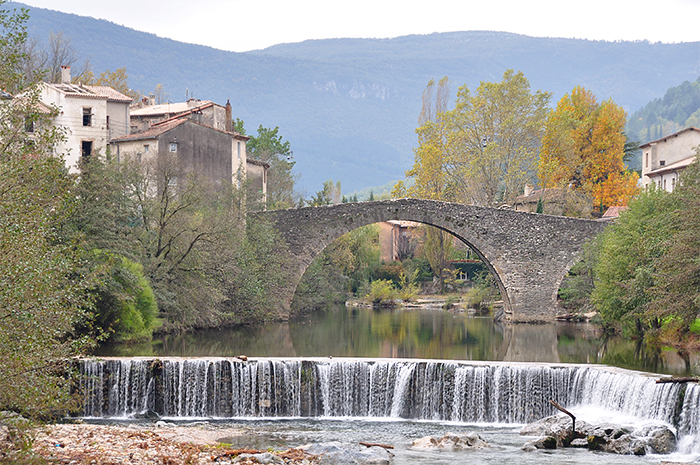 Le Vigan, pont du XIIe siecle