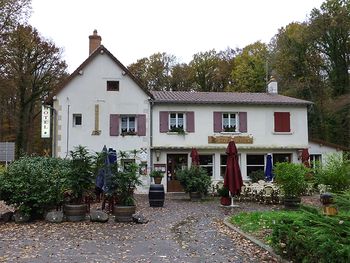 Tronçais Auberge Rond-Gardien