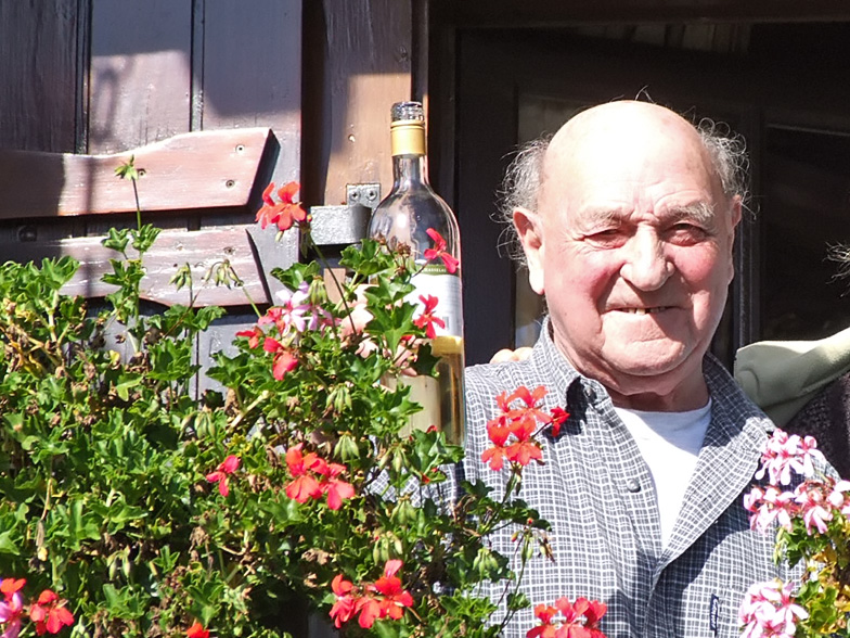 Fernand à son chalet